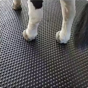 Groove Rubber Stable Mat